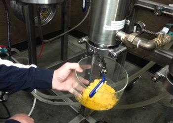 Sub- v. Supercritical CO2 Extraction