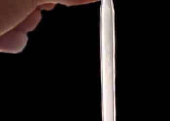 The Puzzling Polar Faces of Supercritical Carbon Dioxid