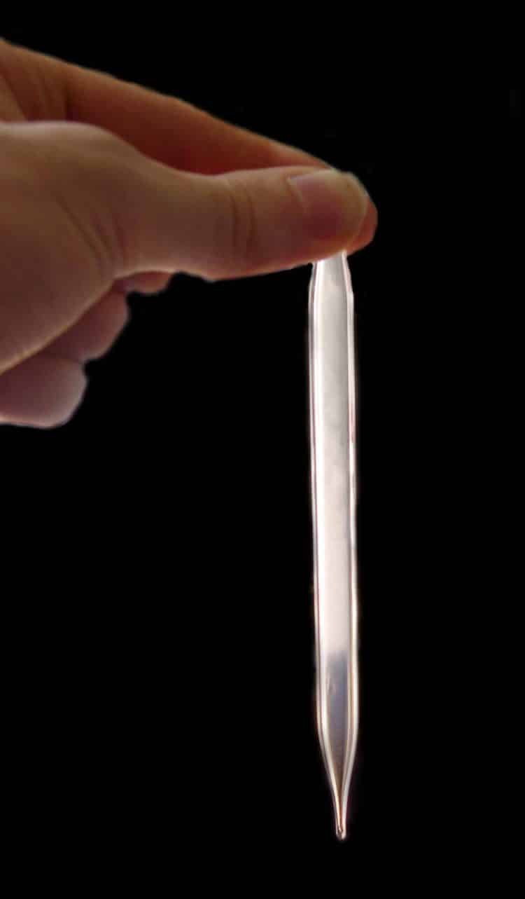 The Puzzling Polar Faces of Supercritical Carbon Dioxid