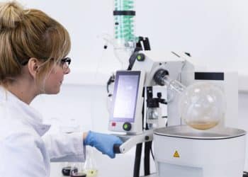 Uses of pressure in extraction and refinement processes