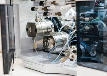 Binary pump and analytical techniques