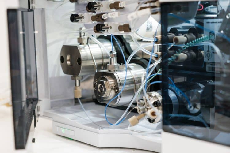 Binary pump and analytical techniques