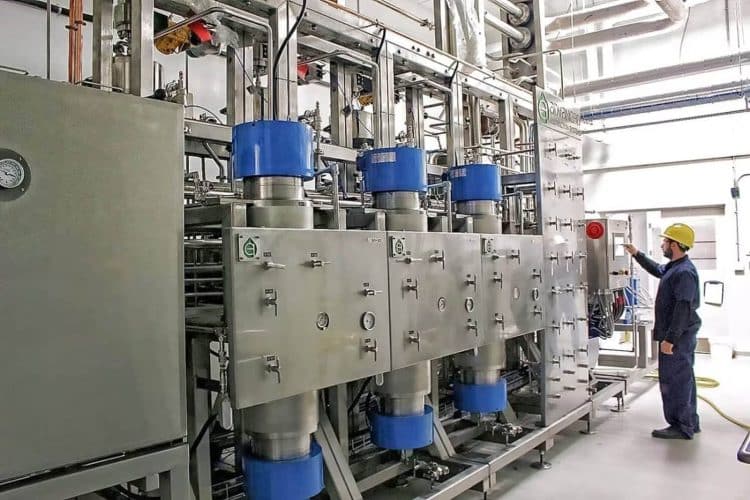 Turnkey cannabis extraction lab equipment integrating extraction, purification, and distillation in a single automated system